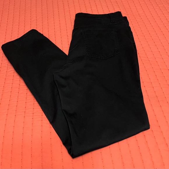 Buffalo David Bitton Ladies Size 12/32 Black Slim Leg Jeans Like New - Picture 2 of 10